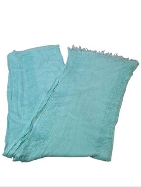 Elegant Mint Green Textured Scarf